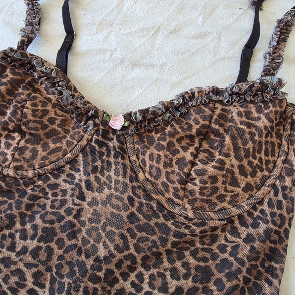 Edikted Y2K Sheer Leopard Print Mesh Corset-Style Cami Top - Picture 6 of 10